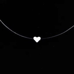 Colalr invisible con corazón